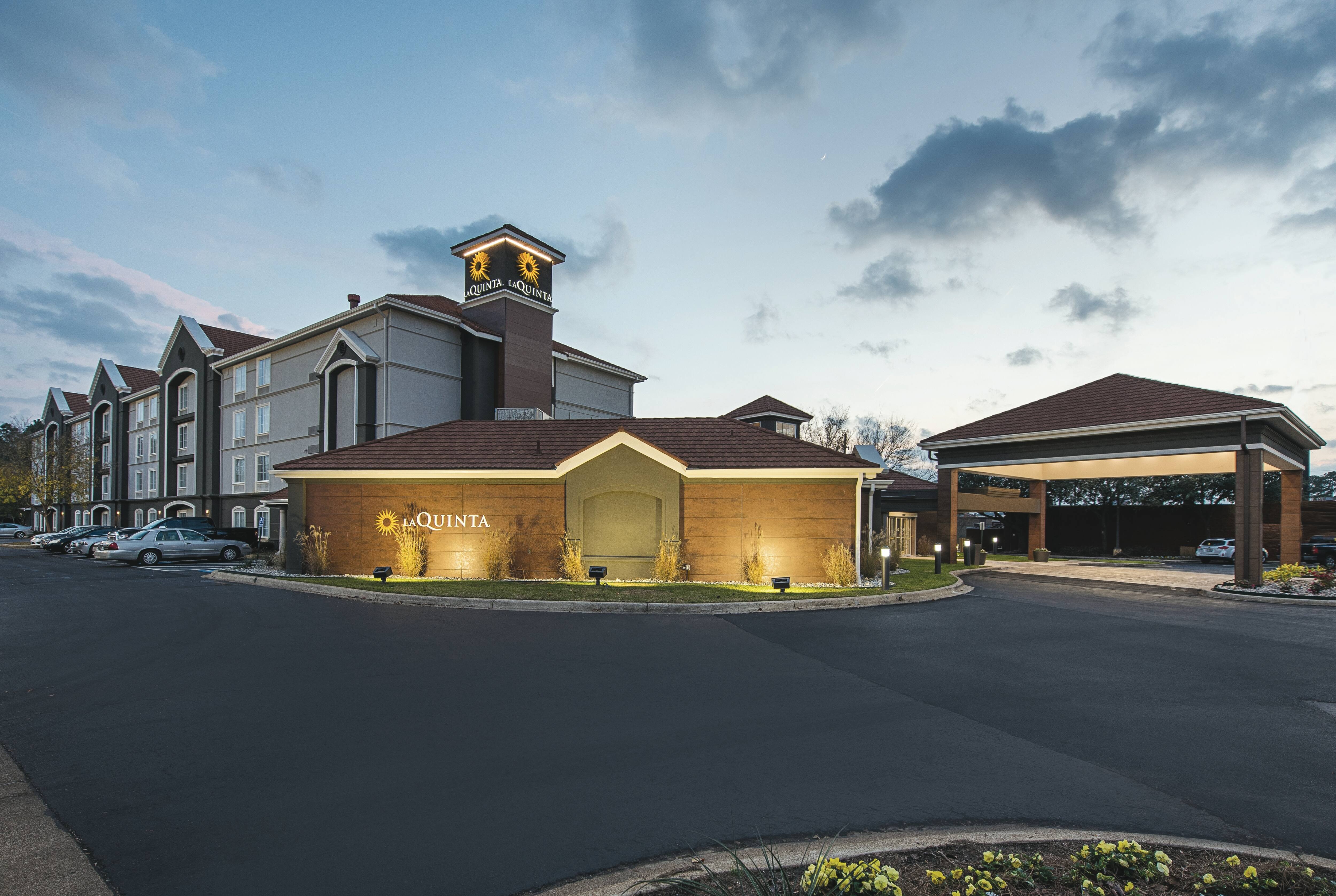 hotels in shreveport close to horseshoe casino
