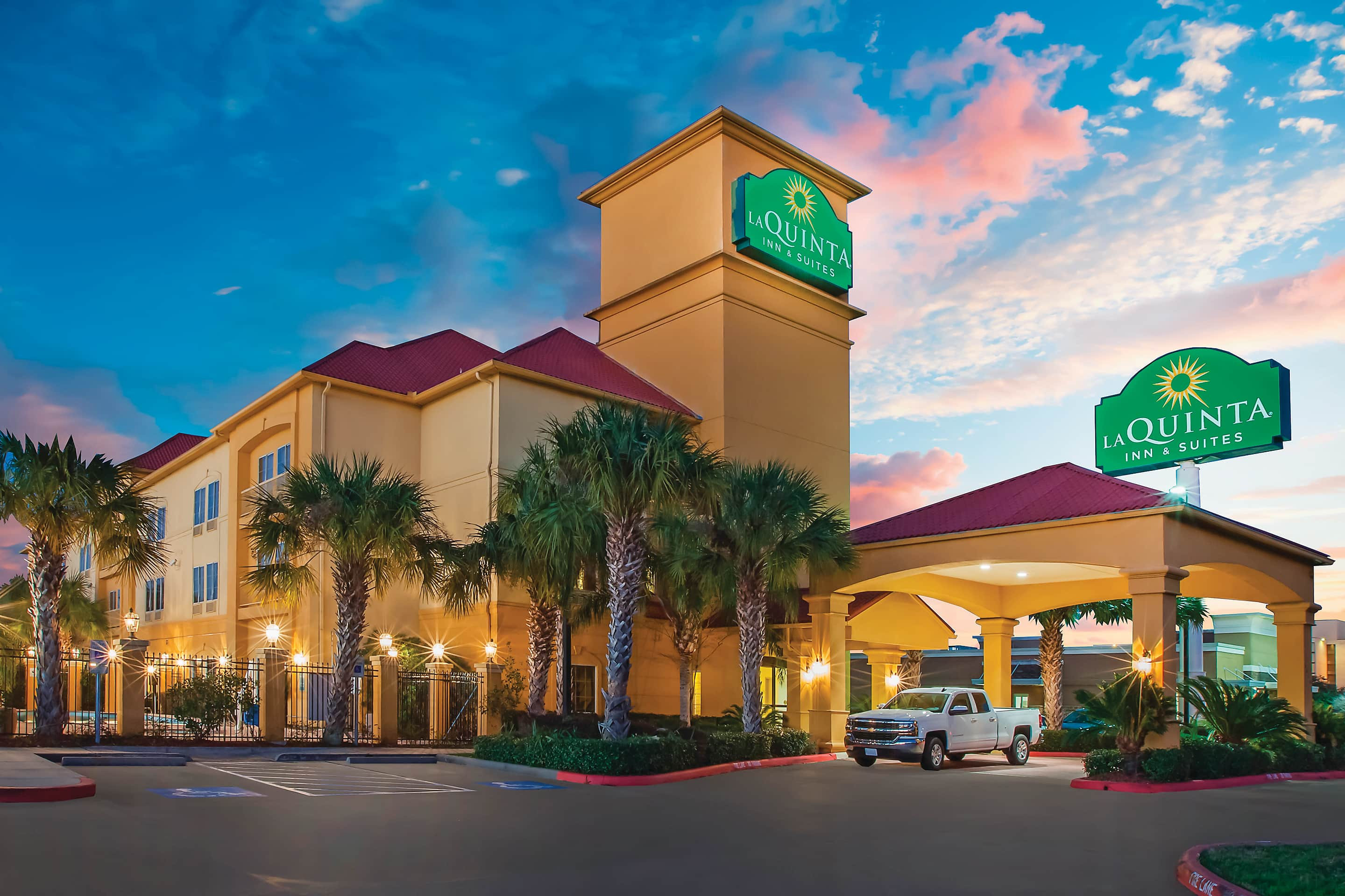 La Quinta Inn Suites by Wyndham Beaumont West Beaumont TX Hotels