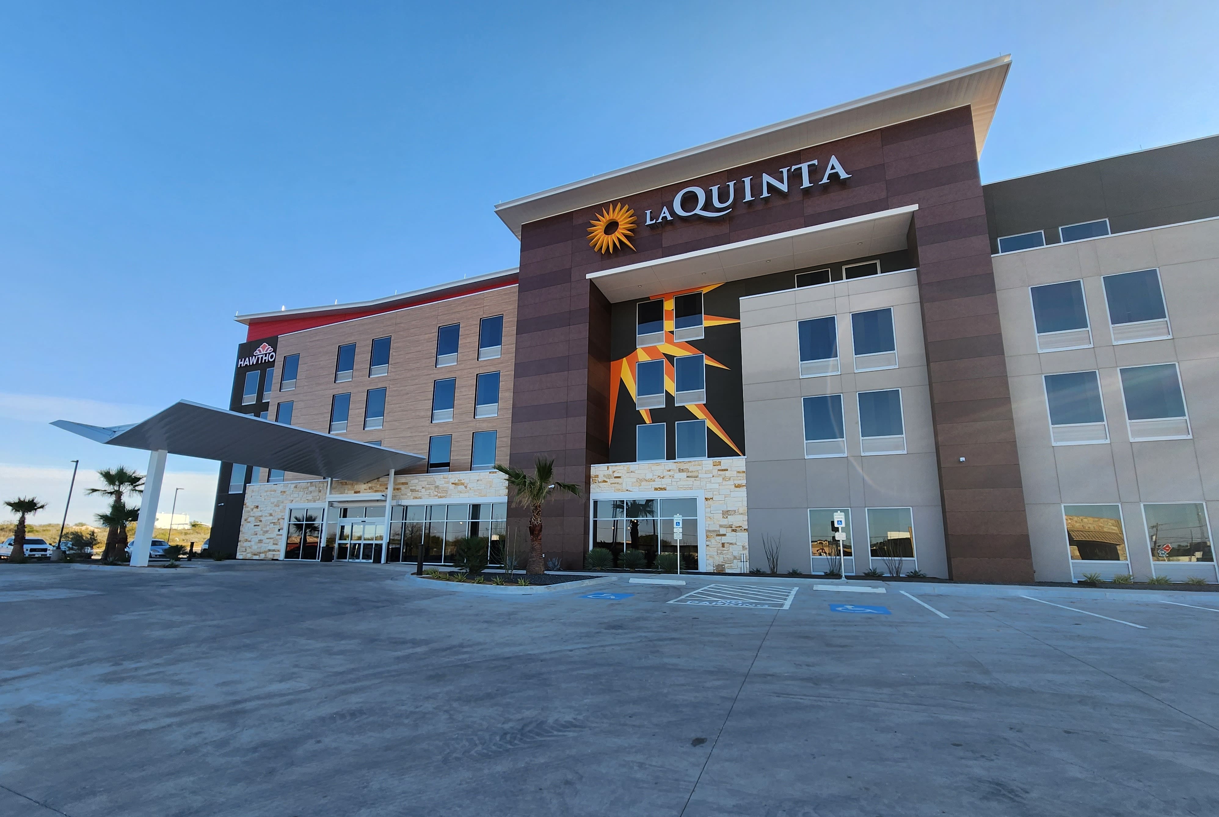 La Quinta Inn Suites By Wyndham Del Rio Del Rio TX Hotels   55214 Exterior 1 