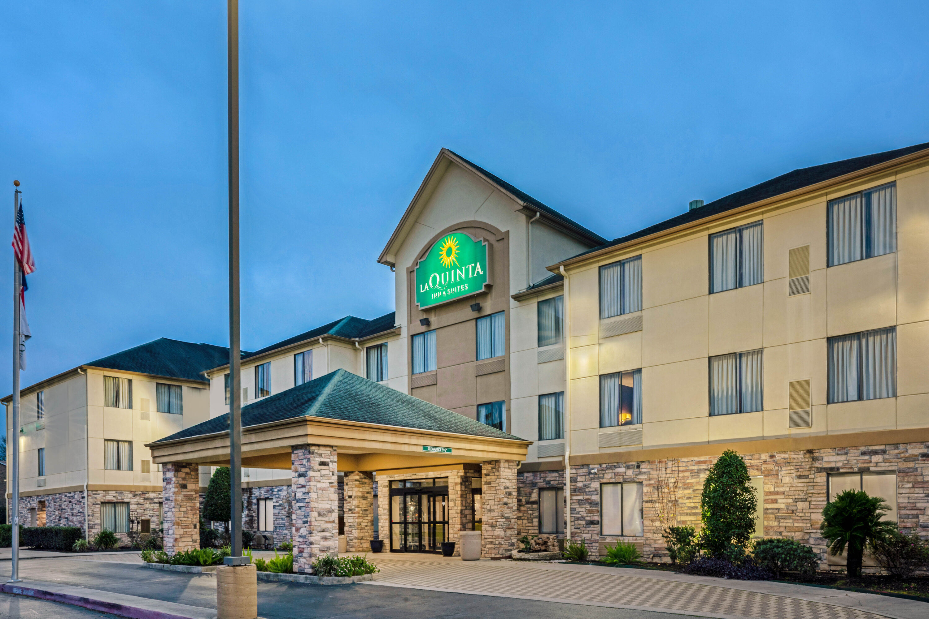 La Quinta Inn & Suites by Wyndham Houston NorthSpring Spring, TX Hotels