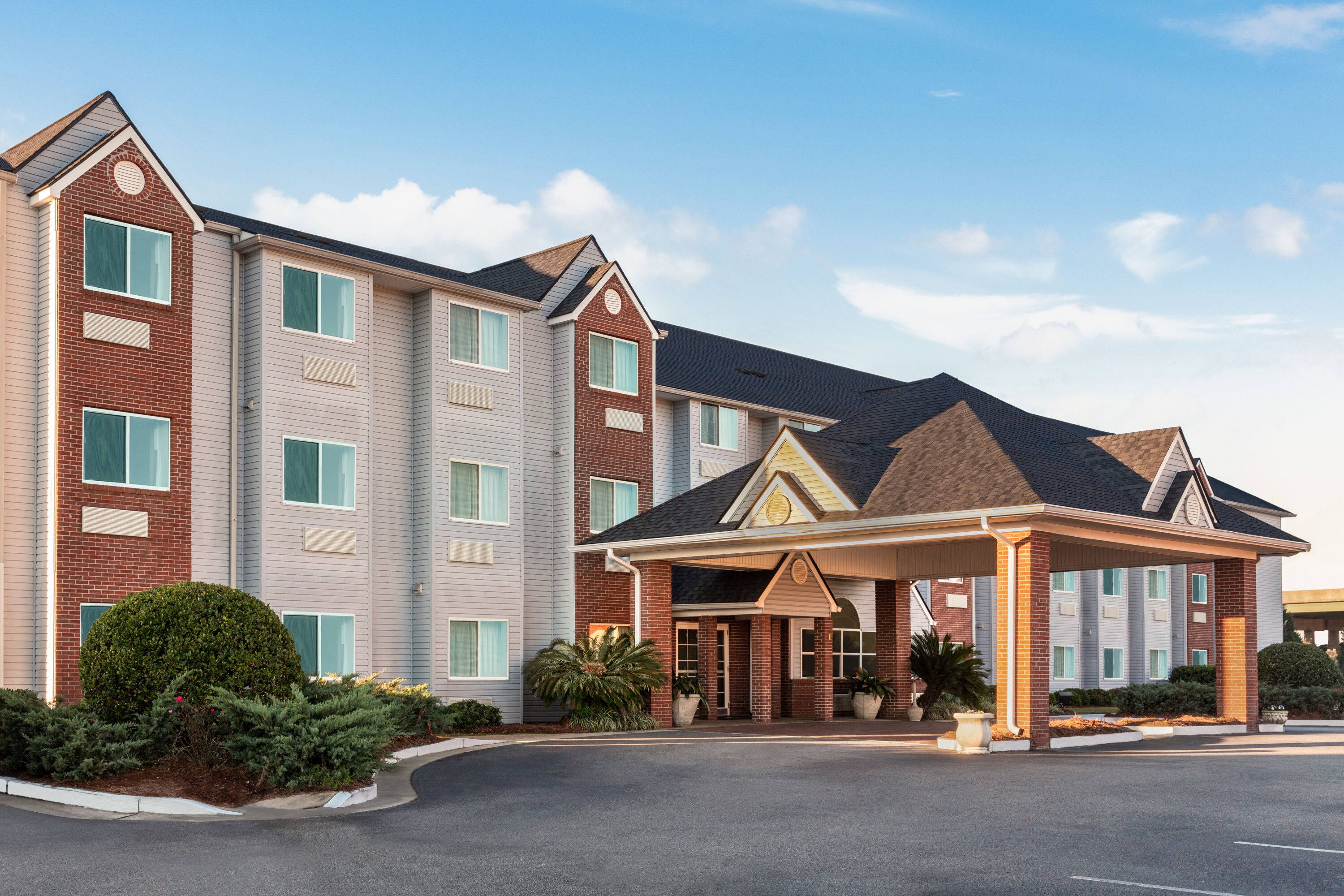 Promo  50  Off  Baymont Inn Suites Cordele United States Hotel