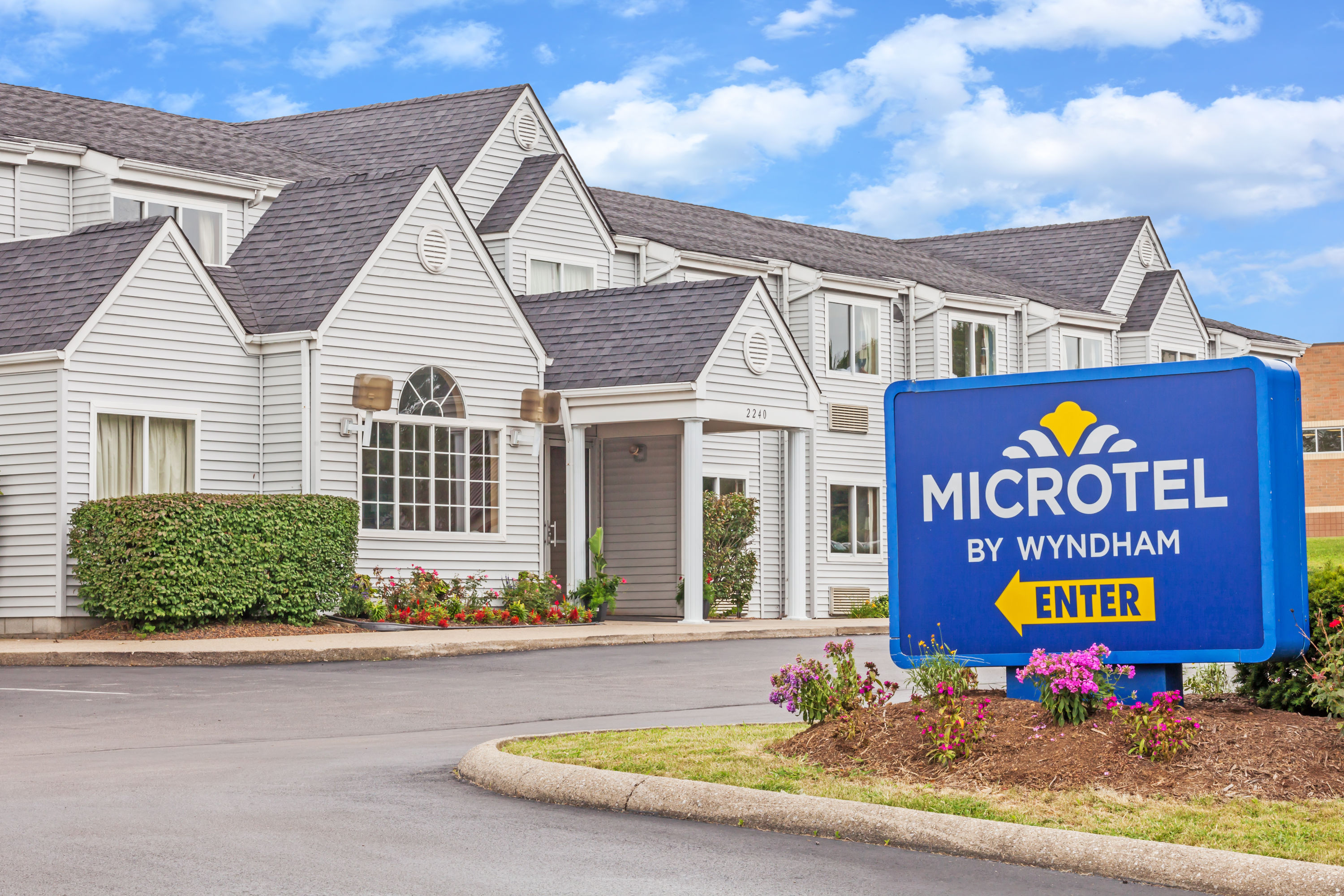 Microtel Inn & Suites by Wyndham Lexington | Lexington, KY Hotels