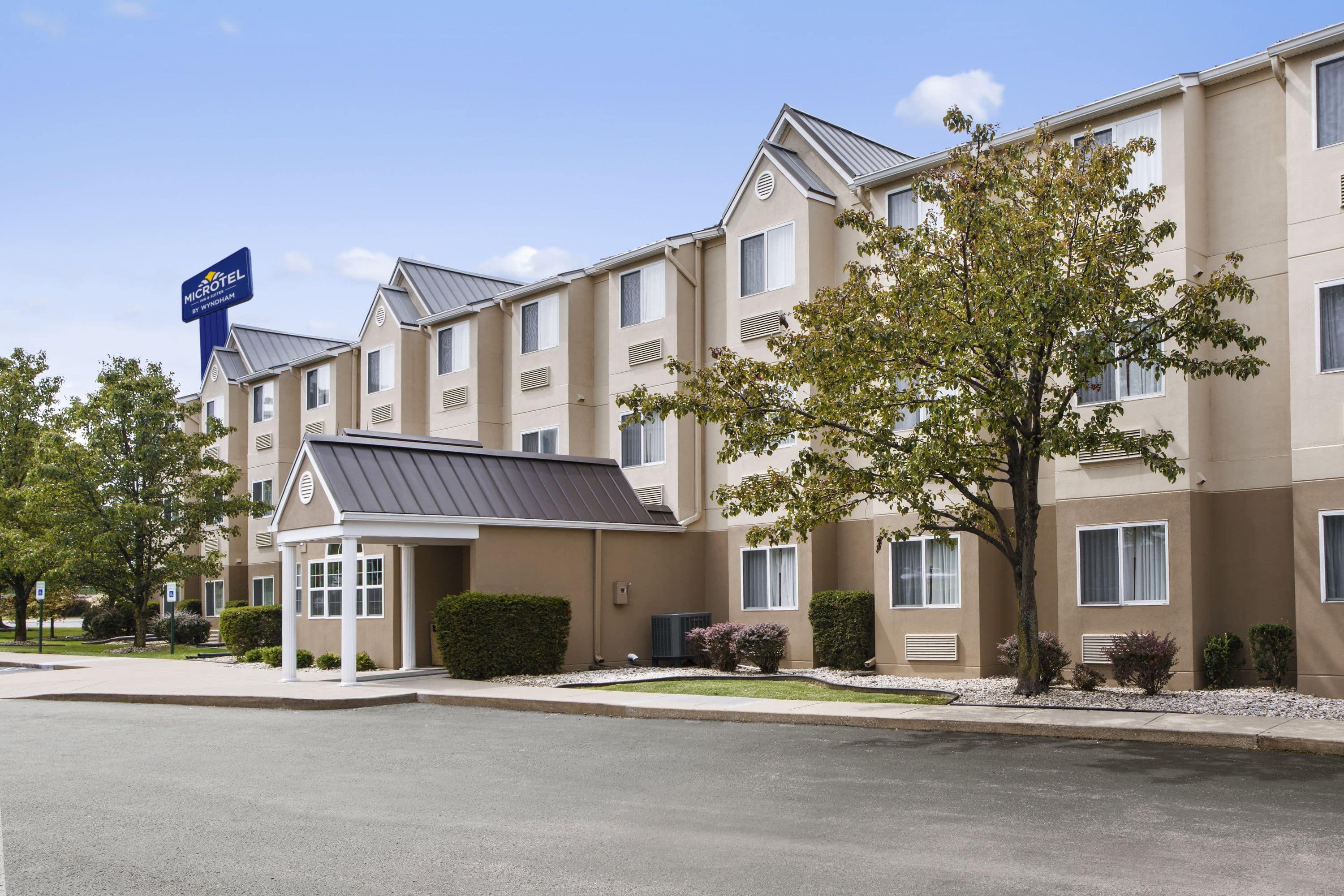 Microtel Inn & Suites by Wyndham Louisville East | Louisville, KY Hotels