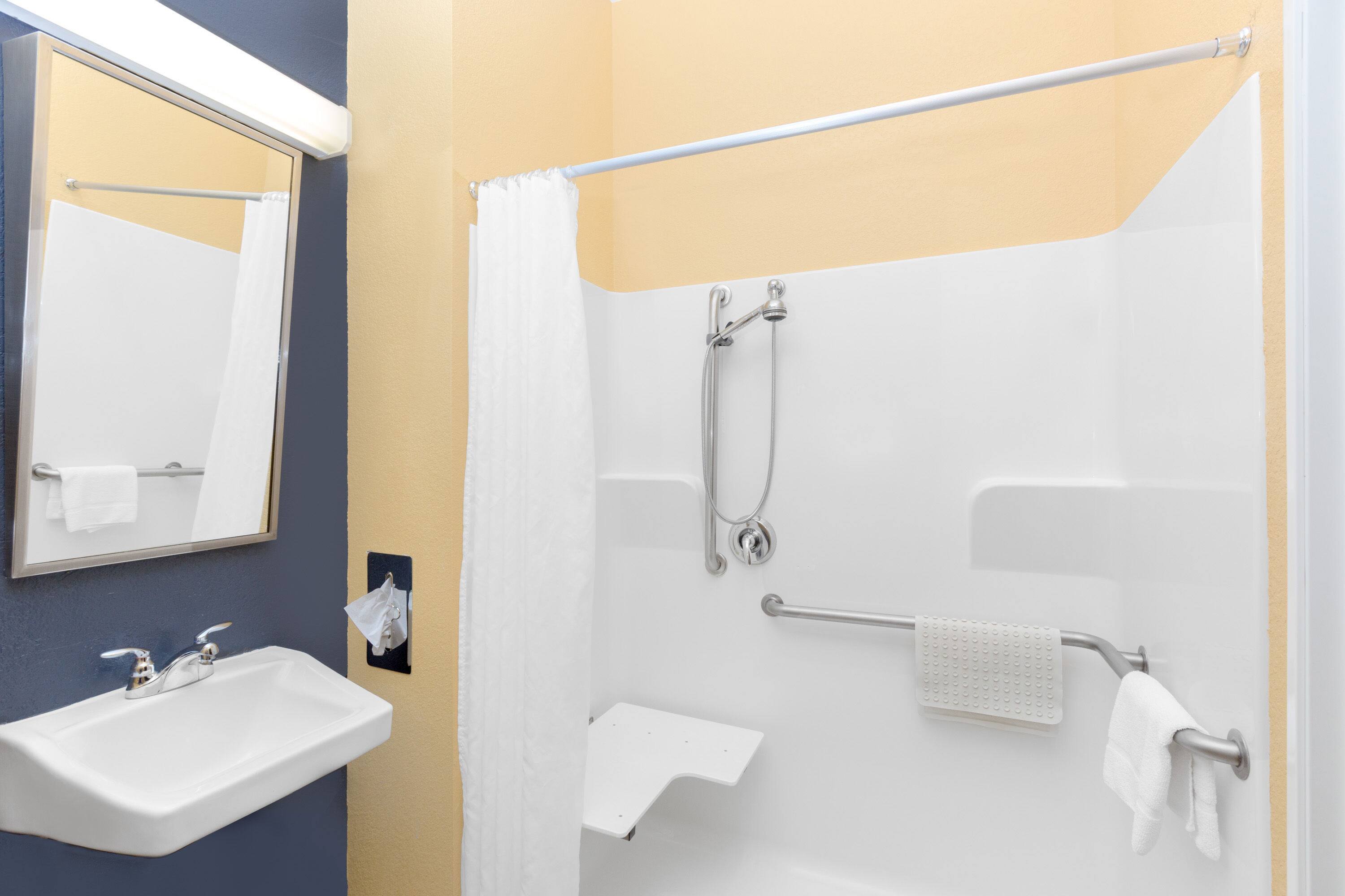 Microtel Inn & Suites By Wyndham Kearney | Kearney, NE Hotels