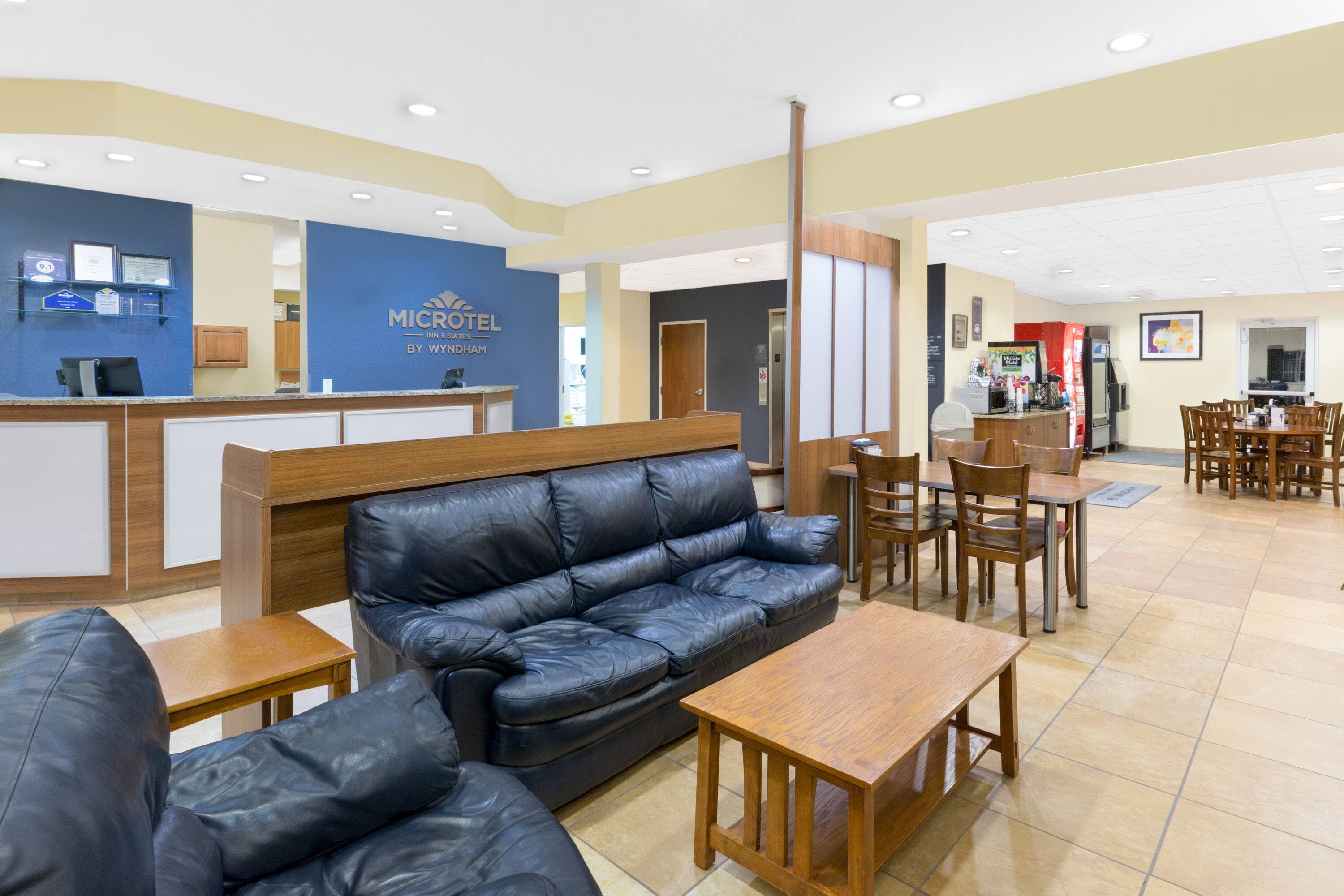 Microtel Inn Suites By Wyndham Kearney Kearney Ne Hotels - 