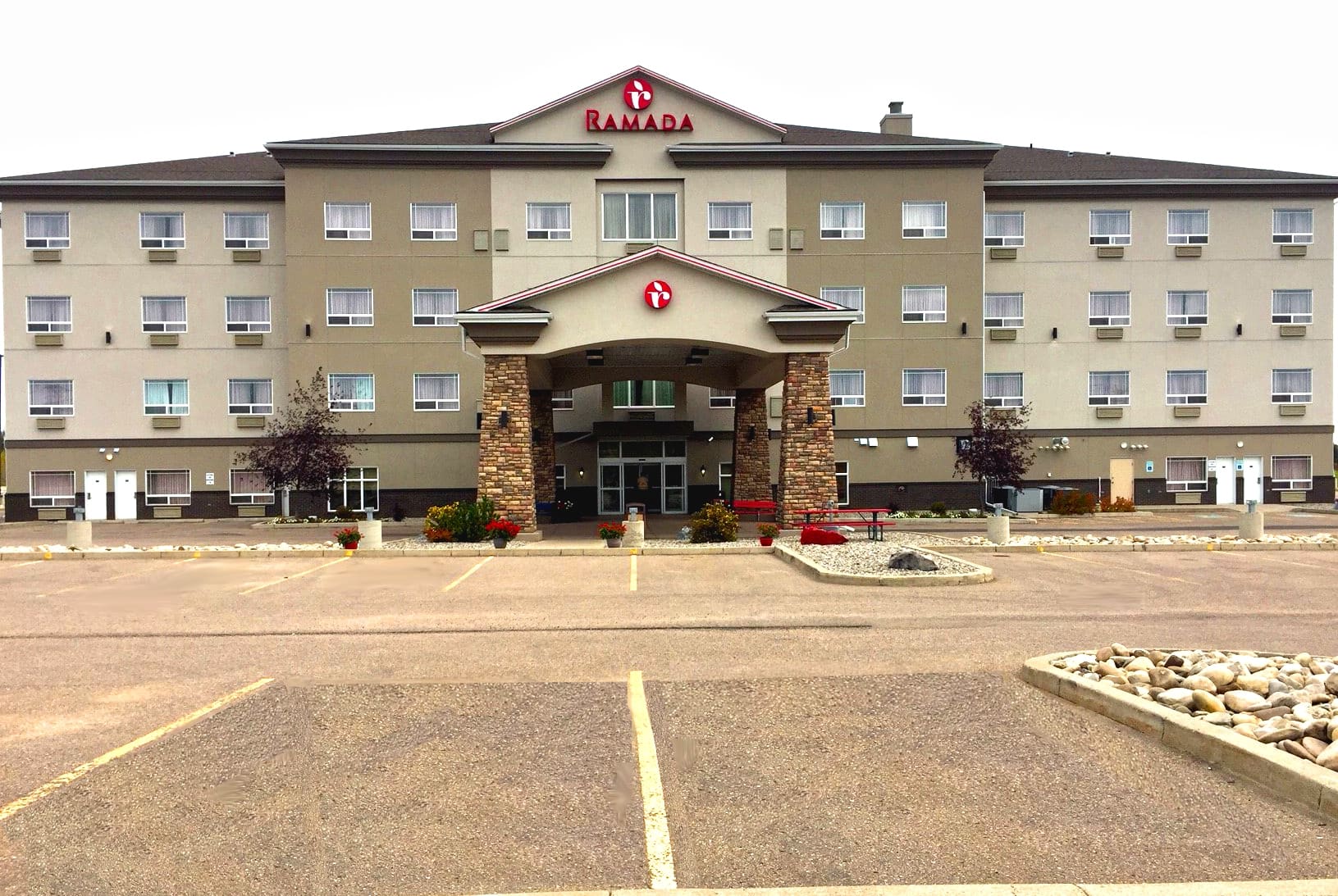 Ramada By Wyndham Lac La Biche Lac La Biche Ab Hotels