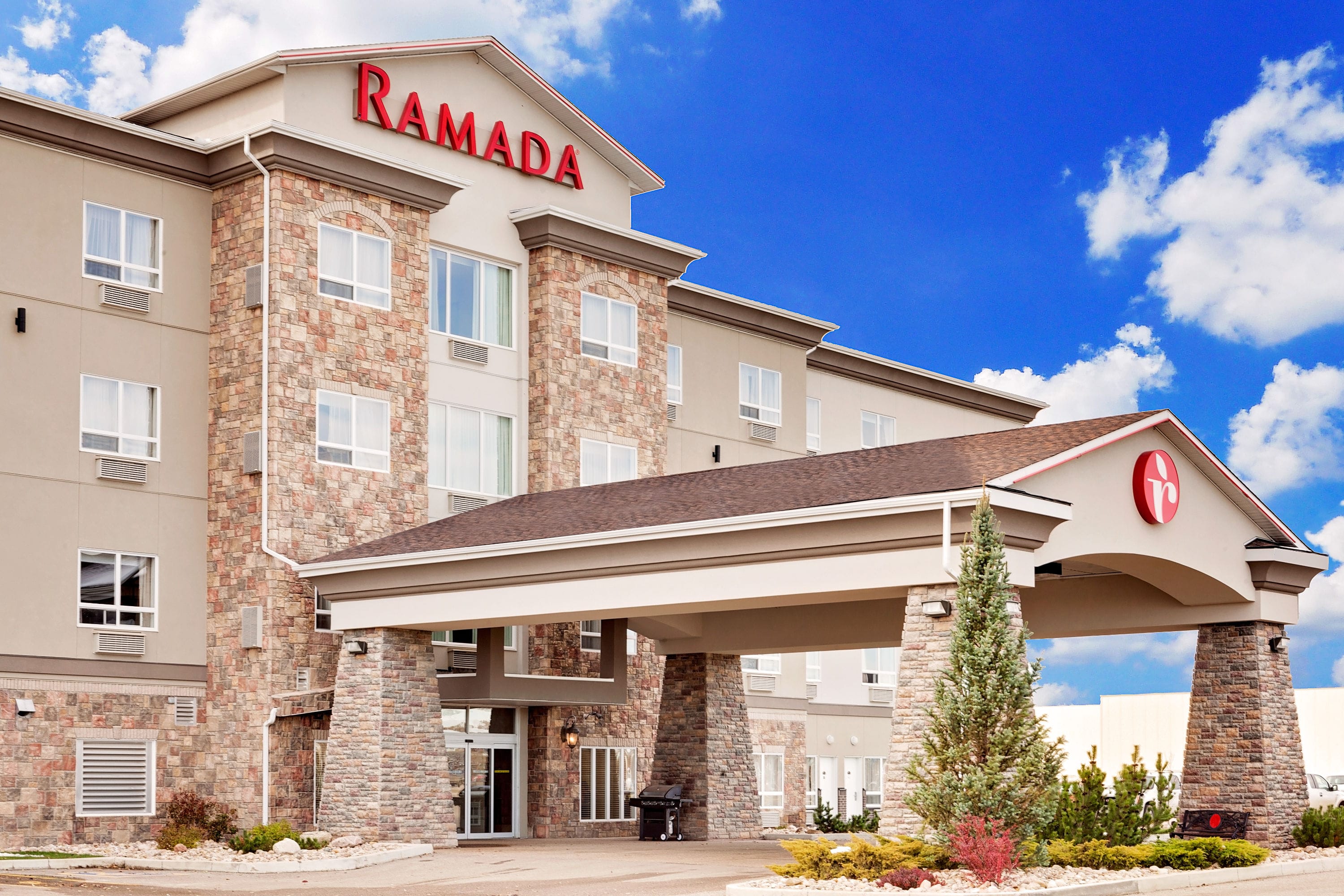 Ramada by Wyndham Stettler | Stettler, AB Hotels