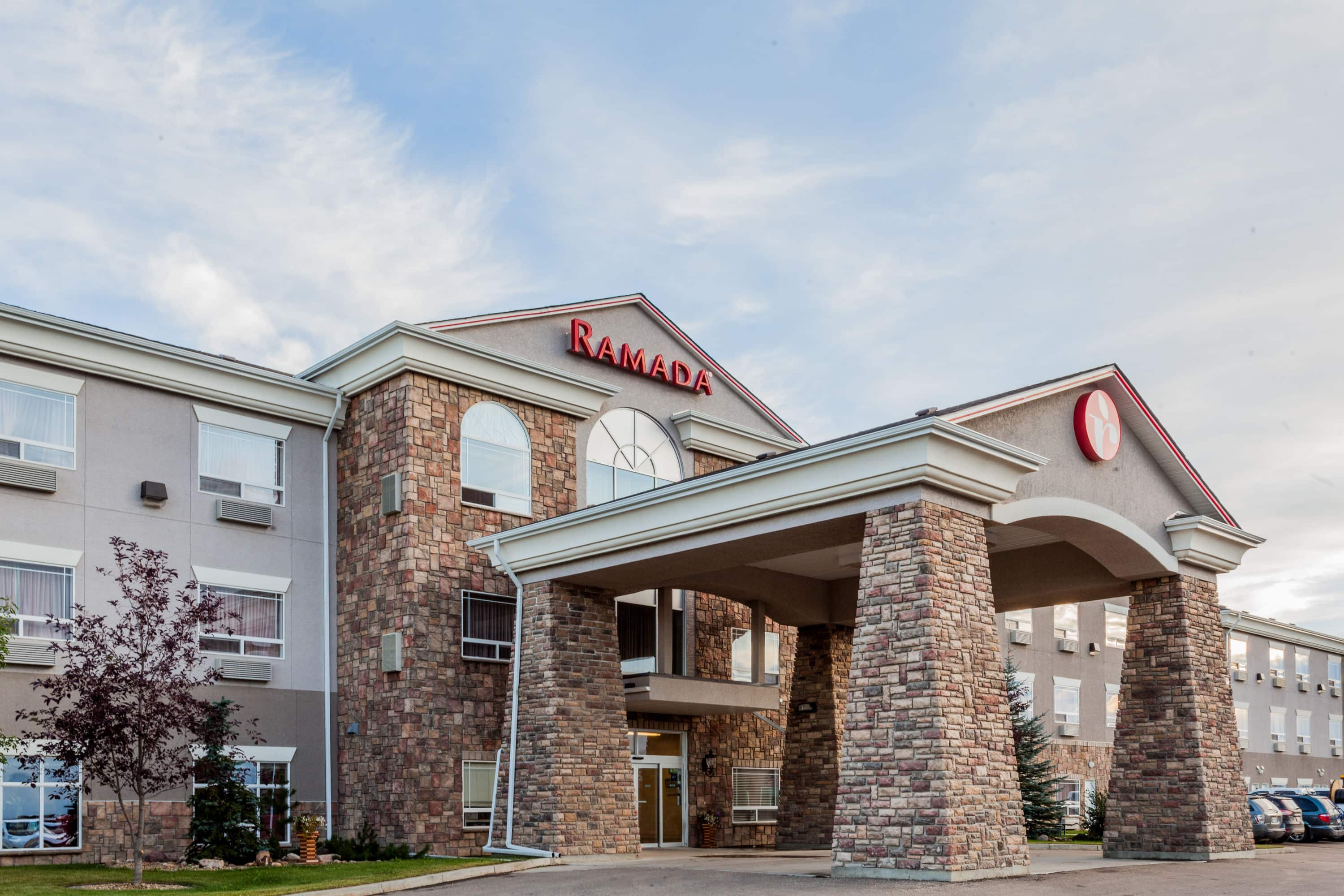 Ramada by Wyndham Westlock | Westlock, AB Hotels