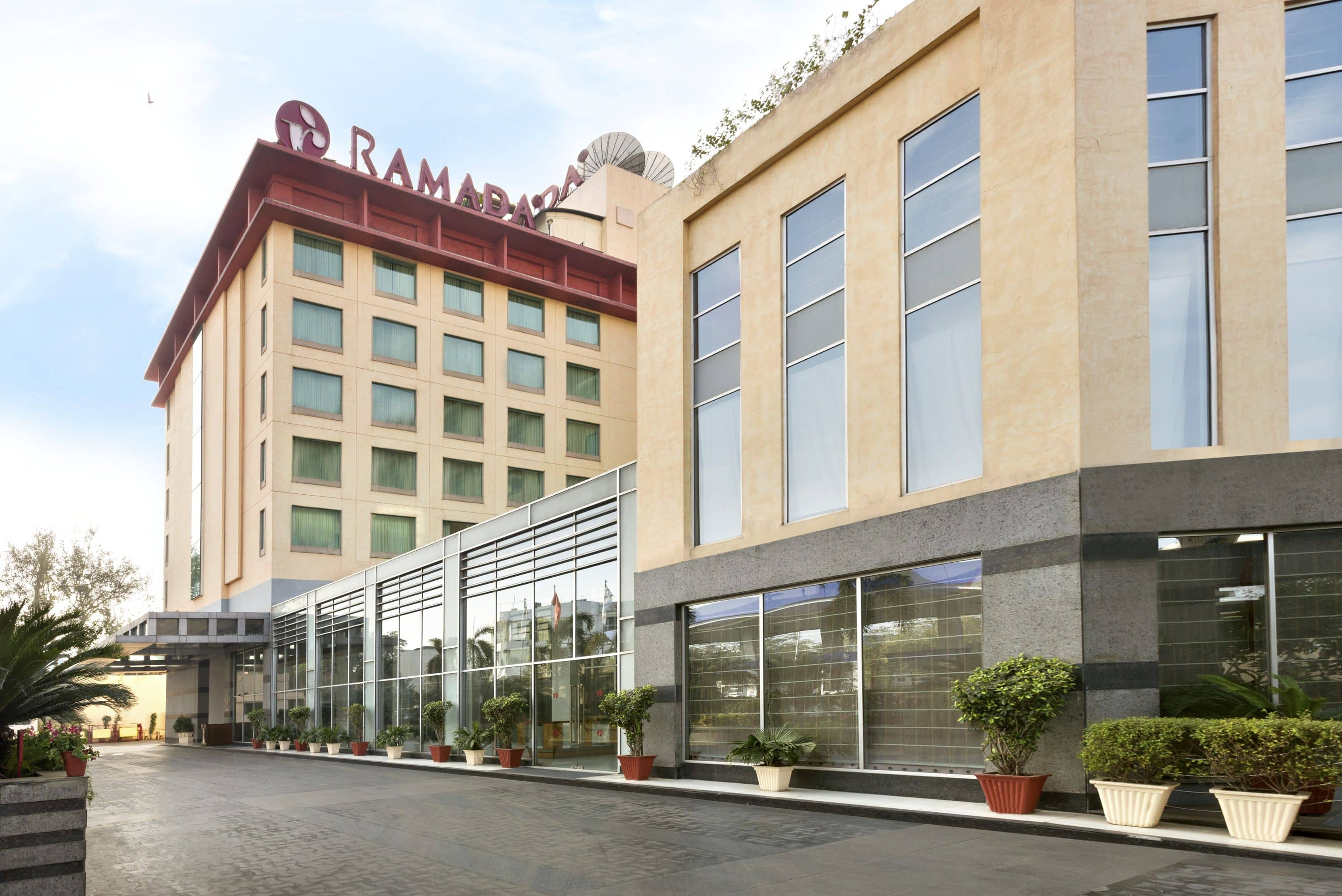 Ramada By Wyndham Jaipur | Jaipur, IN Hotels