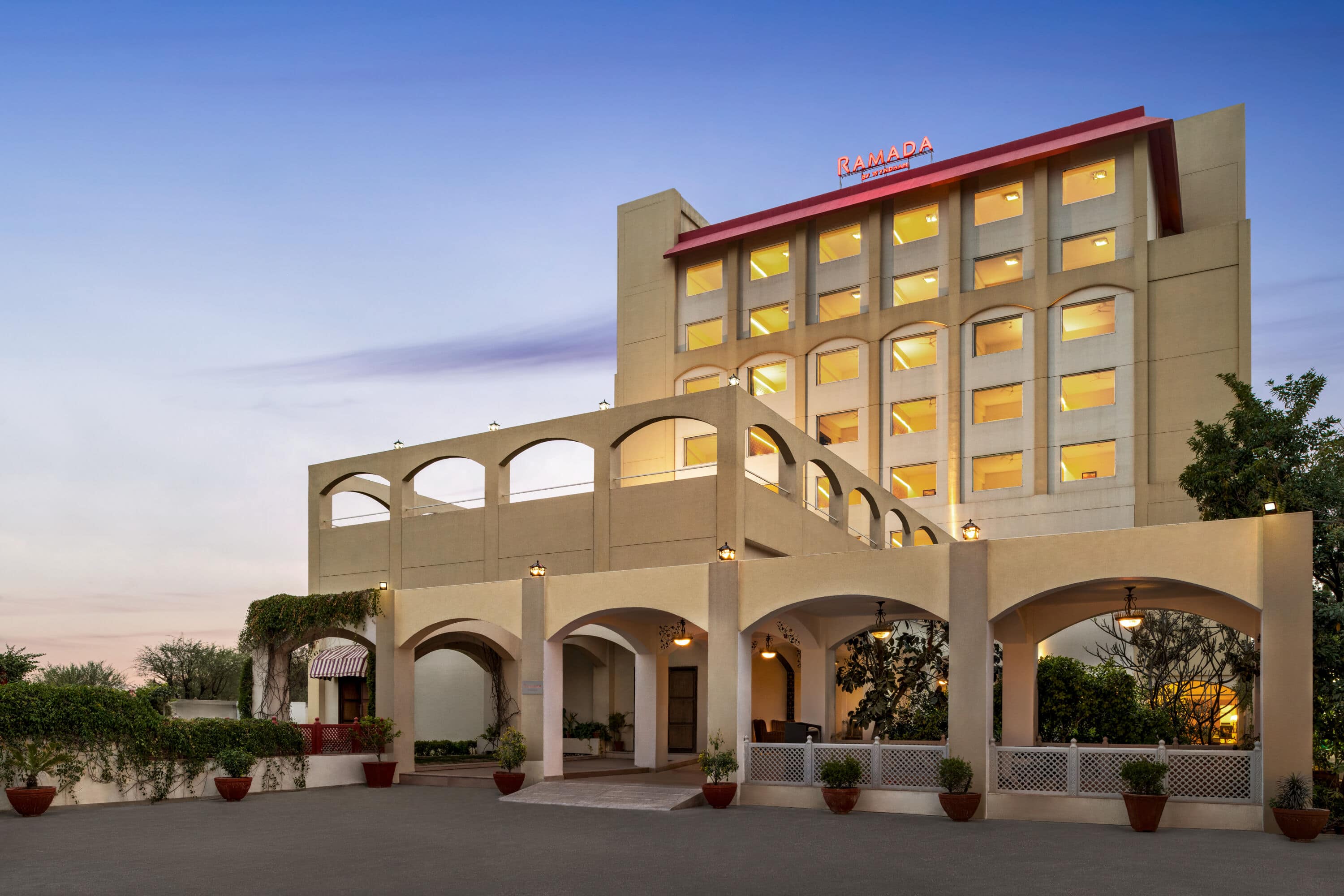 Ramada By Wyndham Jaipur Jaisinghpura | Jaipur, IN Hotels