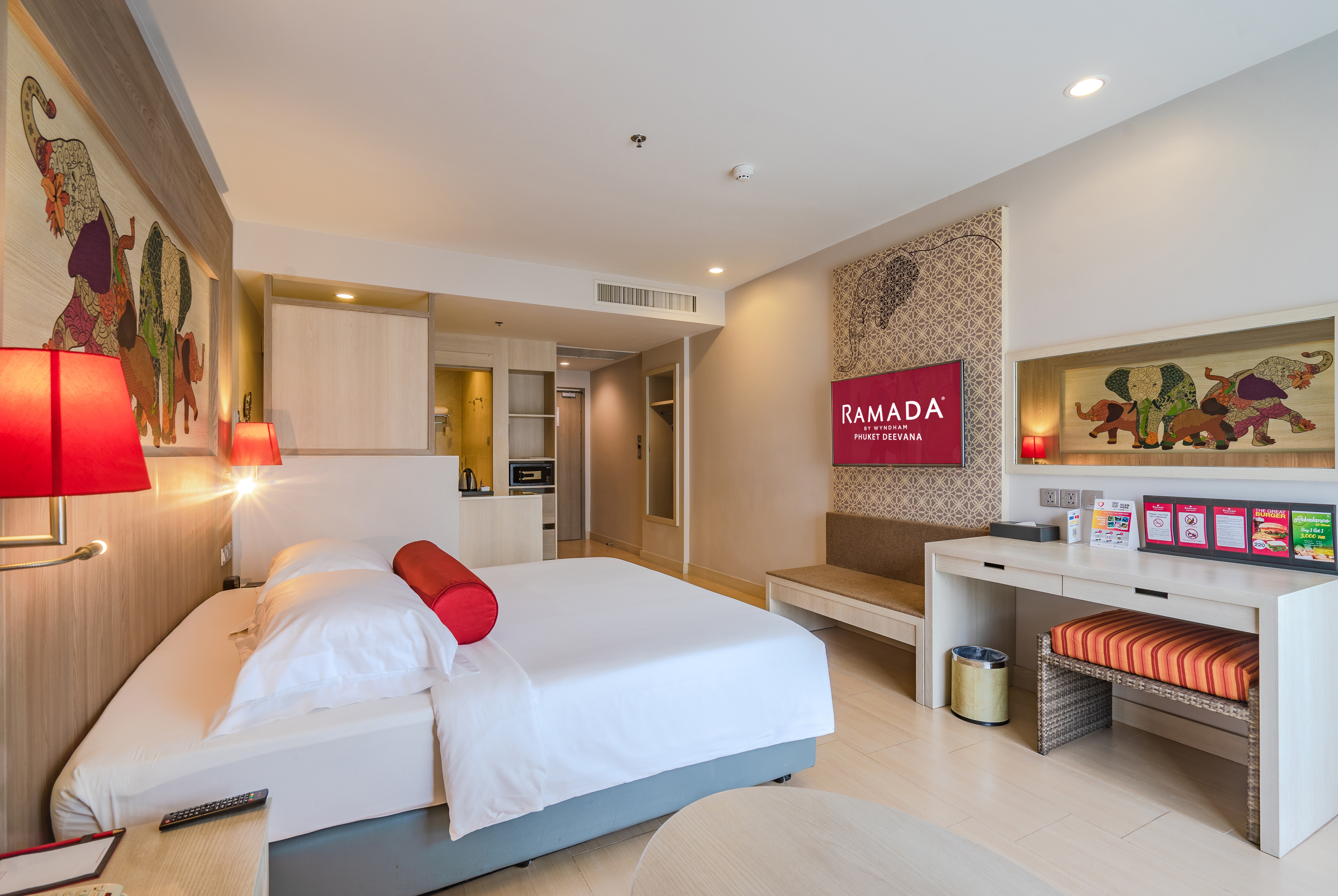 Wyndham la vita phuket 4. Тайланд Рамада Патонг. Отель Рамада Пхукет. Ramada Phuket Deevana 4. Рамада Пхукет дивана.