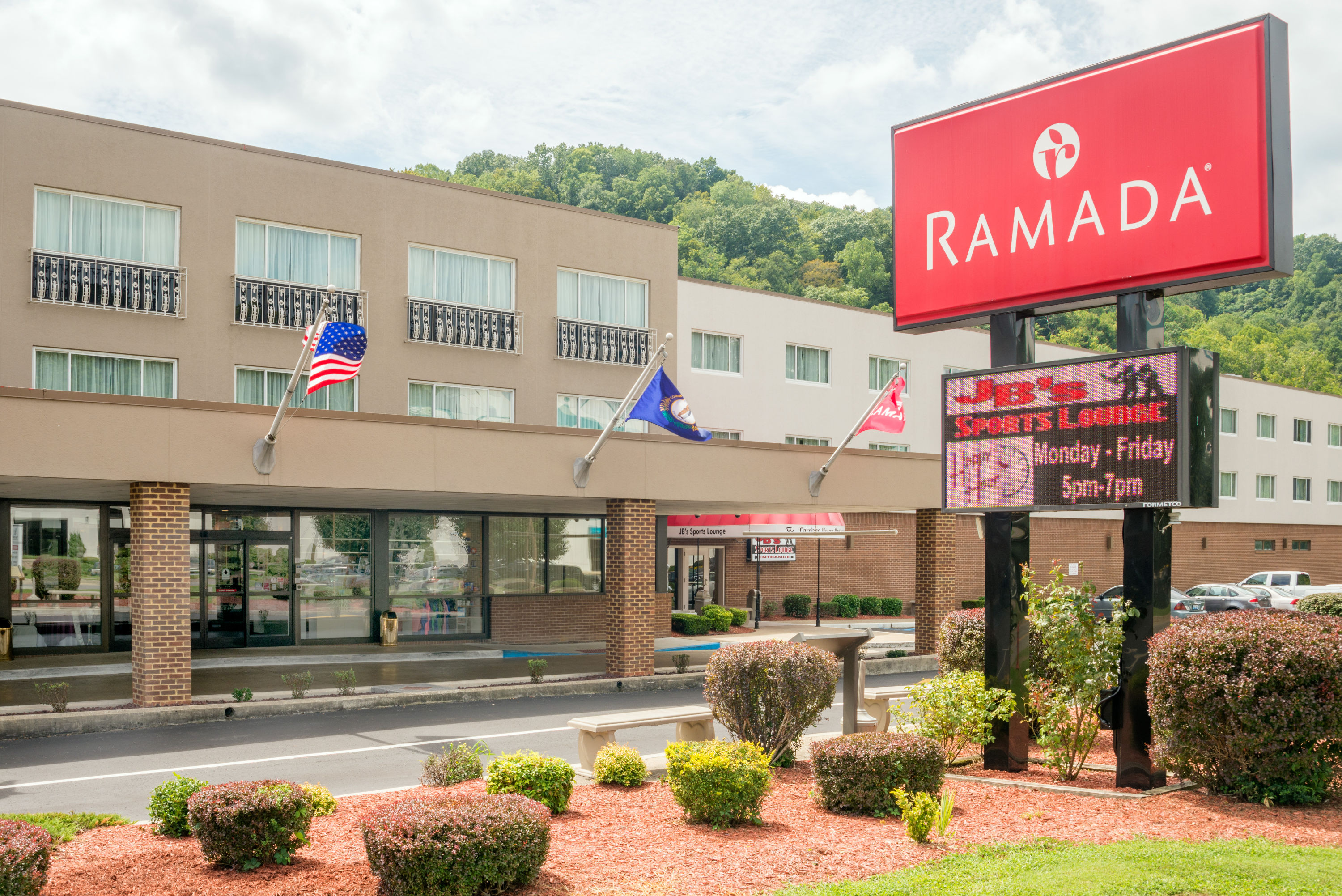 Ramada By Wyndham Paintsville Hotel Conference Center