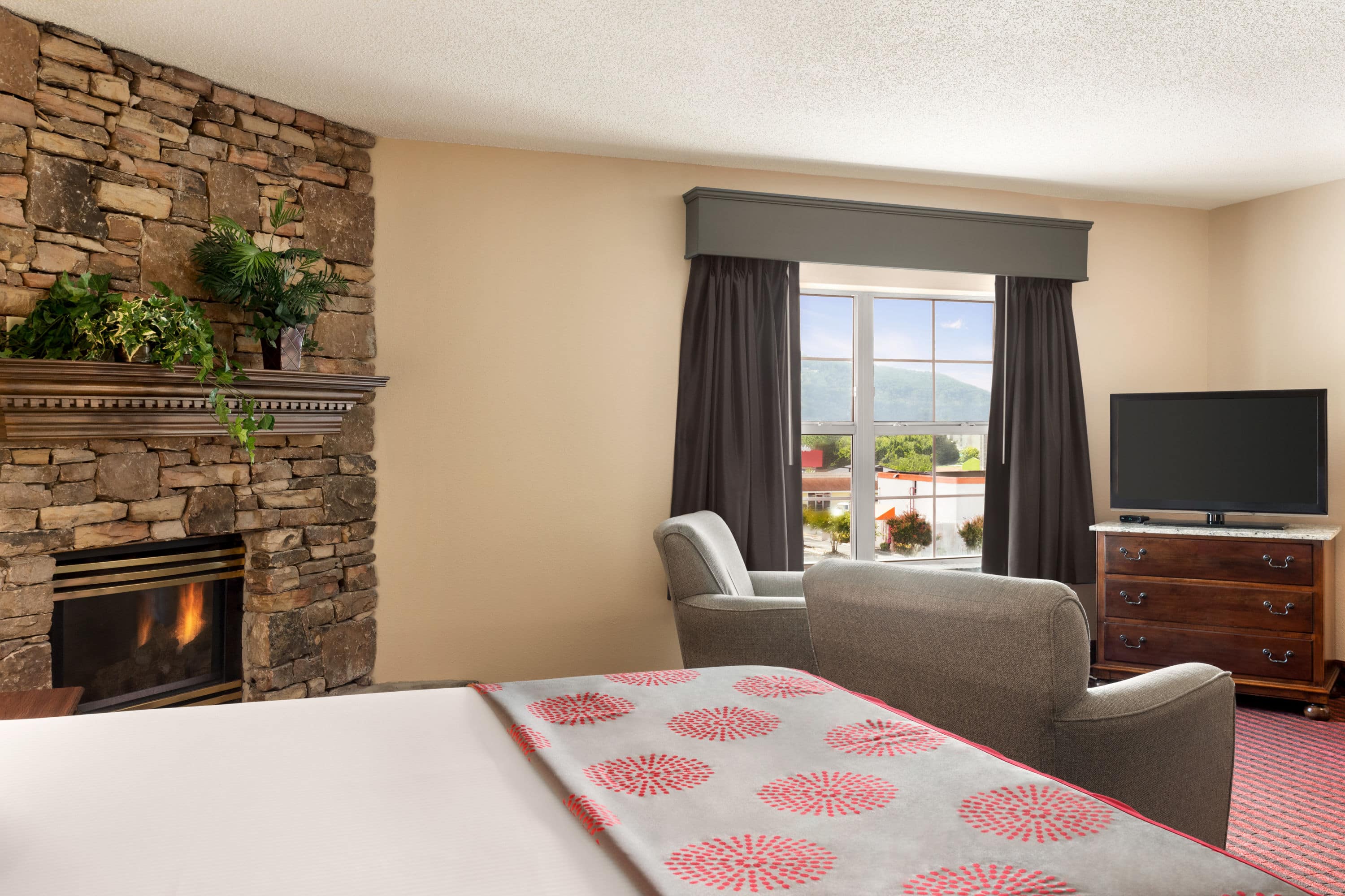 Ramada By Wyndham Pigeon Forge North Pigeon Forge TN Hotels   01992 Suite 3 