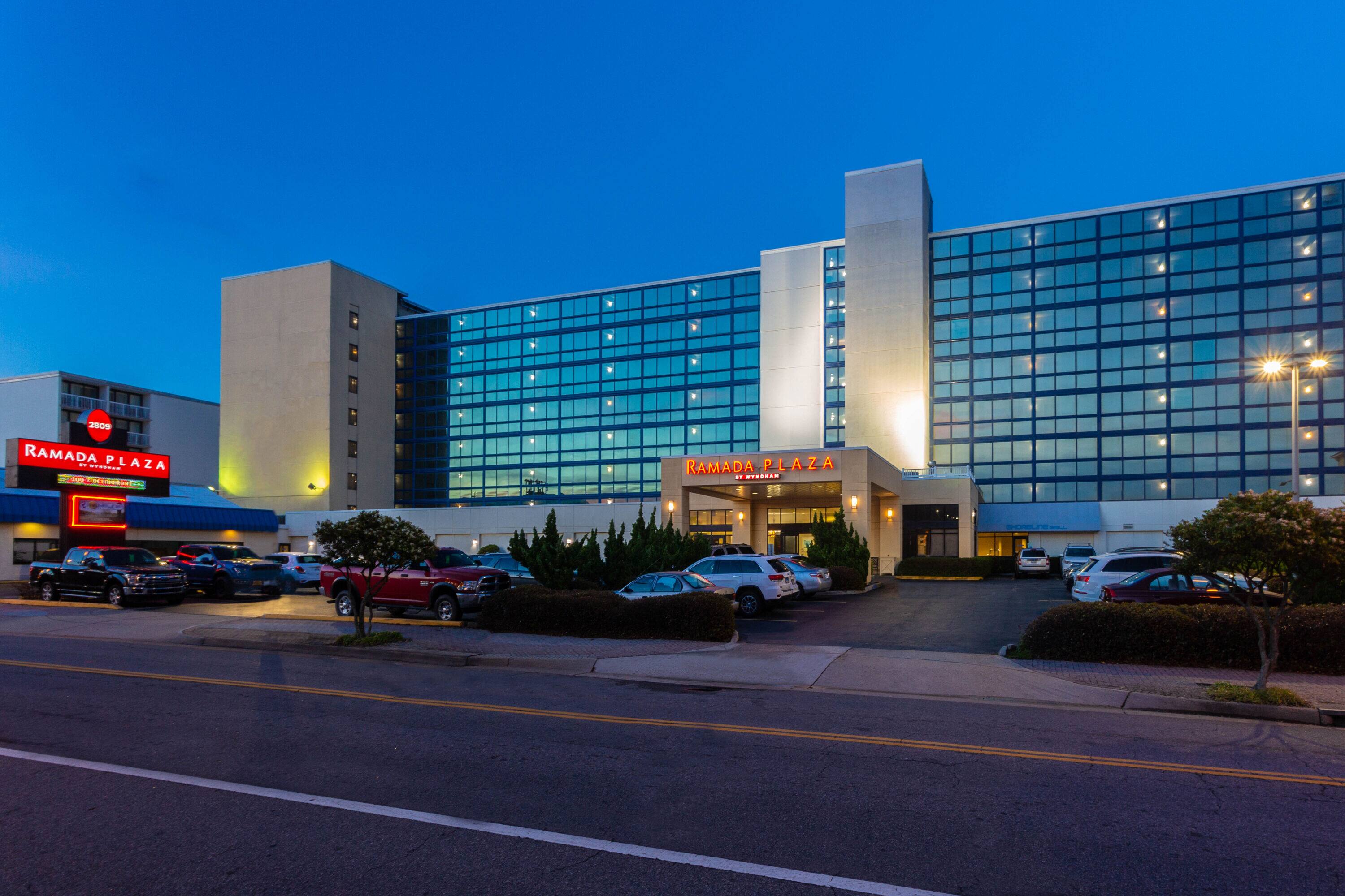 Ramada Plaza By Wyndham Virginia Beach Virginia Beach VA Hotels   54582 Exterior Dusk 3 