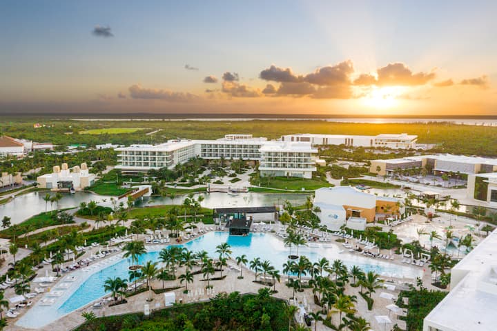 Aerial View of TRS Coral Costa Mujeres, a Registry Collection Hotel hotel in Cancun, Other than US/Canada