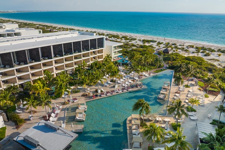 Aerial View of TRS Coral Costa Mujeres, a Registry Collection Hotel hotel in Cancun, Other than US/Canada