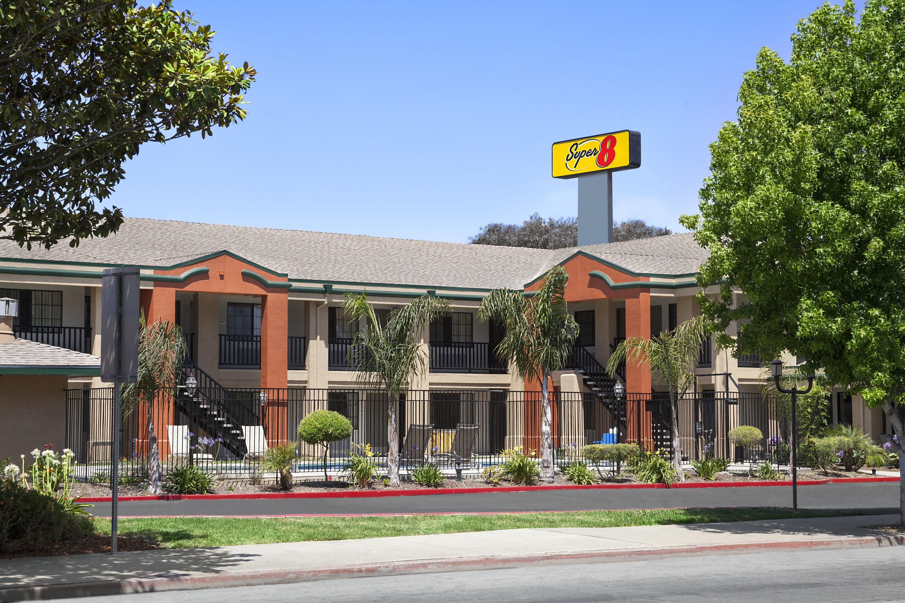 Super 8 By Wyndham Salinas Salinas Ca Hotels