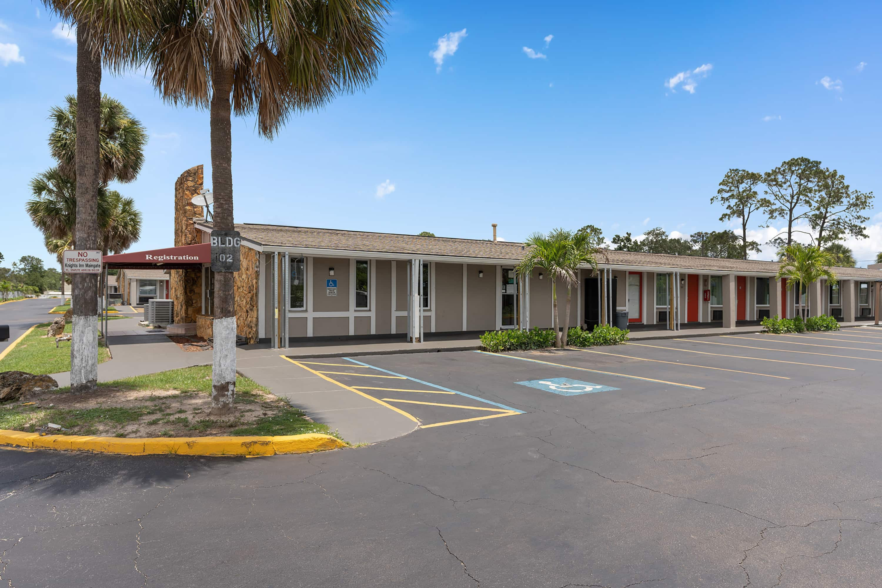 Super 8 by Wyndham Kissimmee/Orlando | Kissimmee, FL Hotels