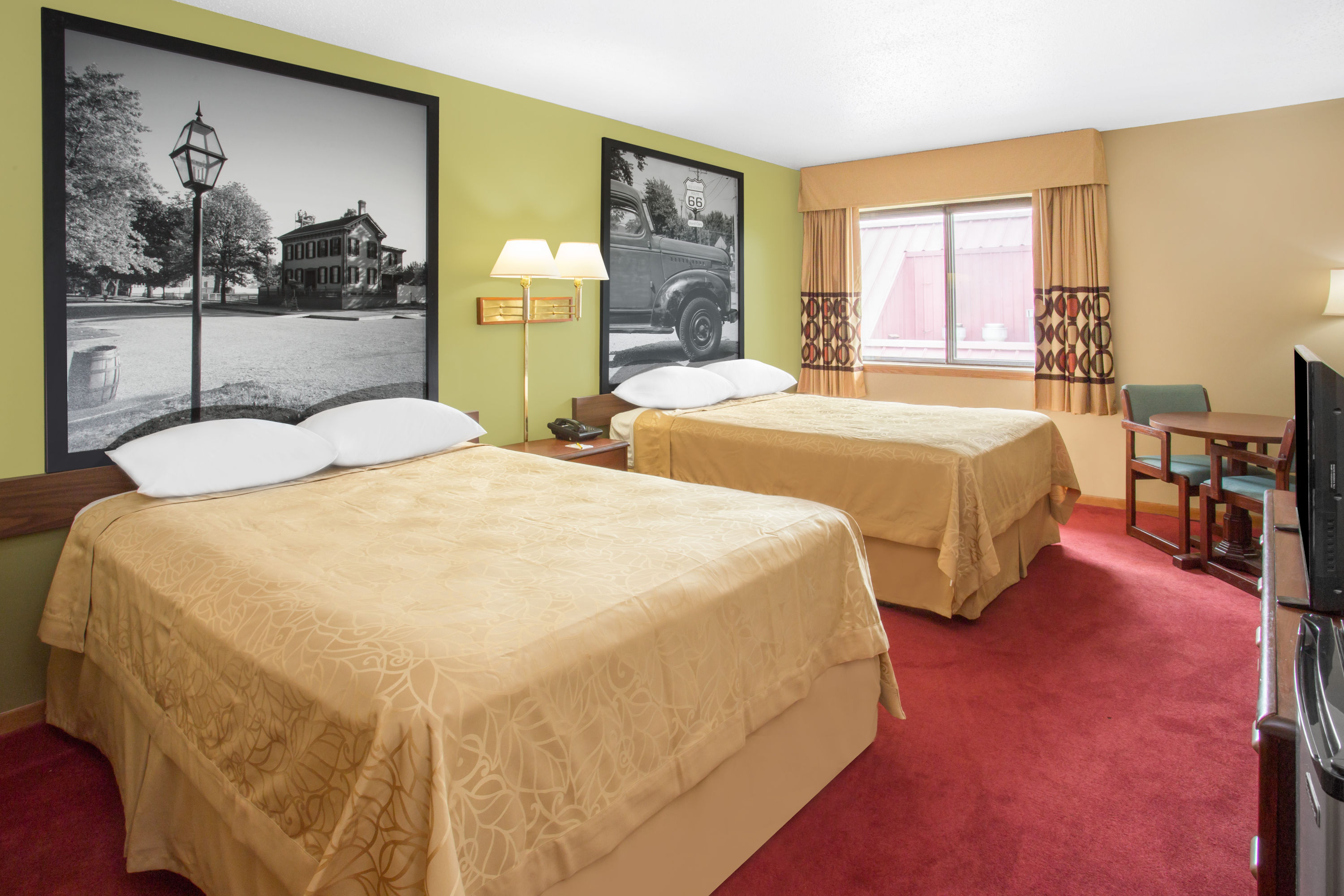 Super 8 by Wyndham Normal Bloomington | Normal, IL Hotels