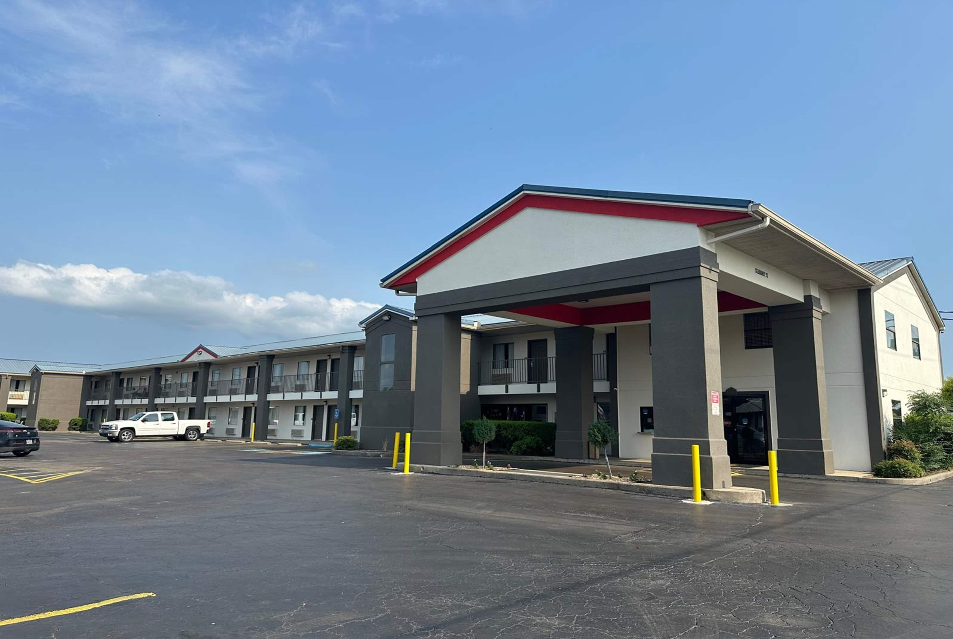 Super 8 by Wyndham Monroe | Monroe, LA Hotels