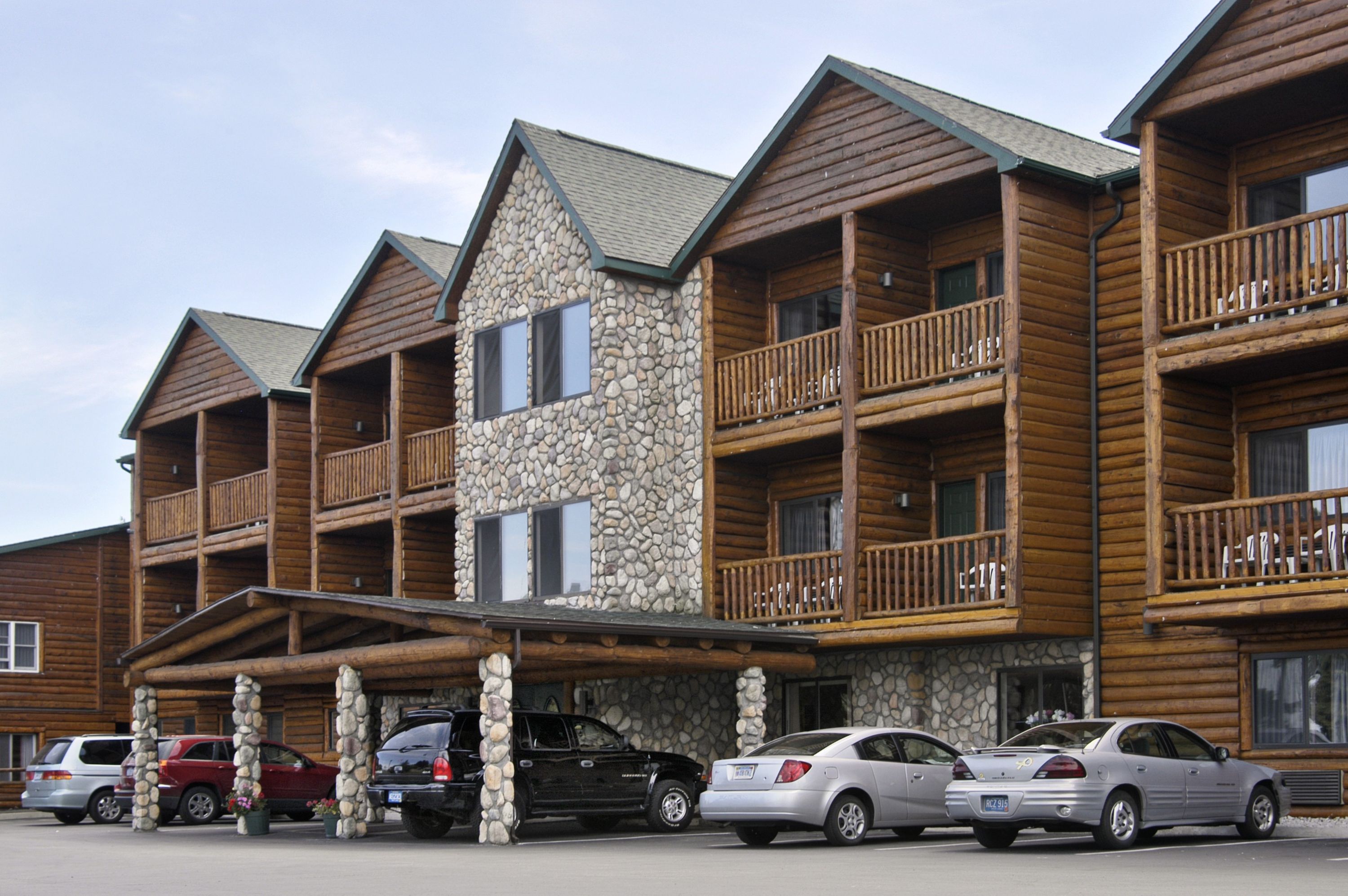 Super 8 by Wyndham Bridgeview of Mackinaw City | Mackinaw City, MI Hotels