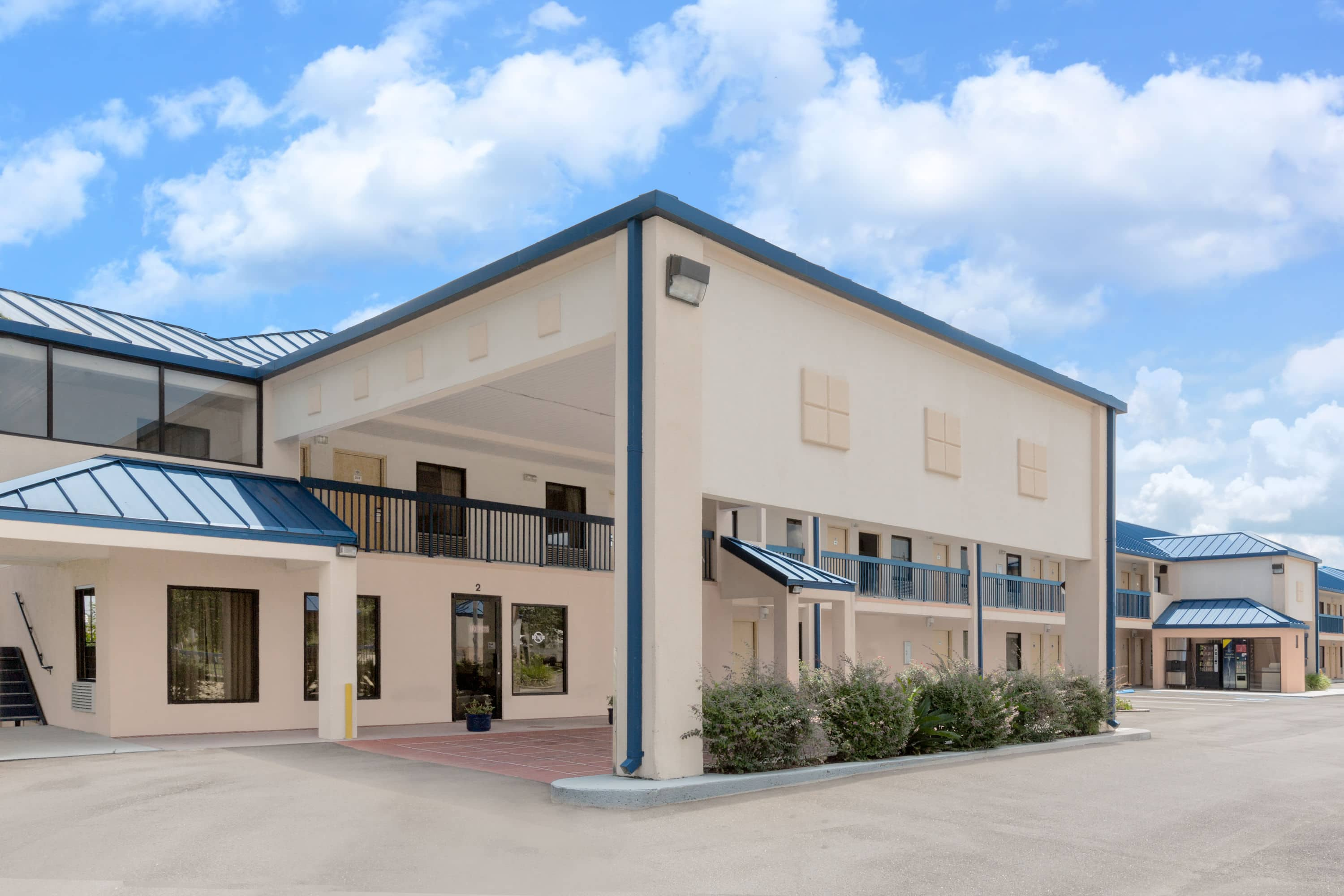 Super 8 by Wyndham Hattiesburg South | Hattiesburg, MS Hotels