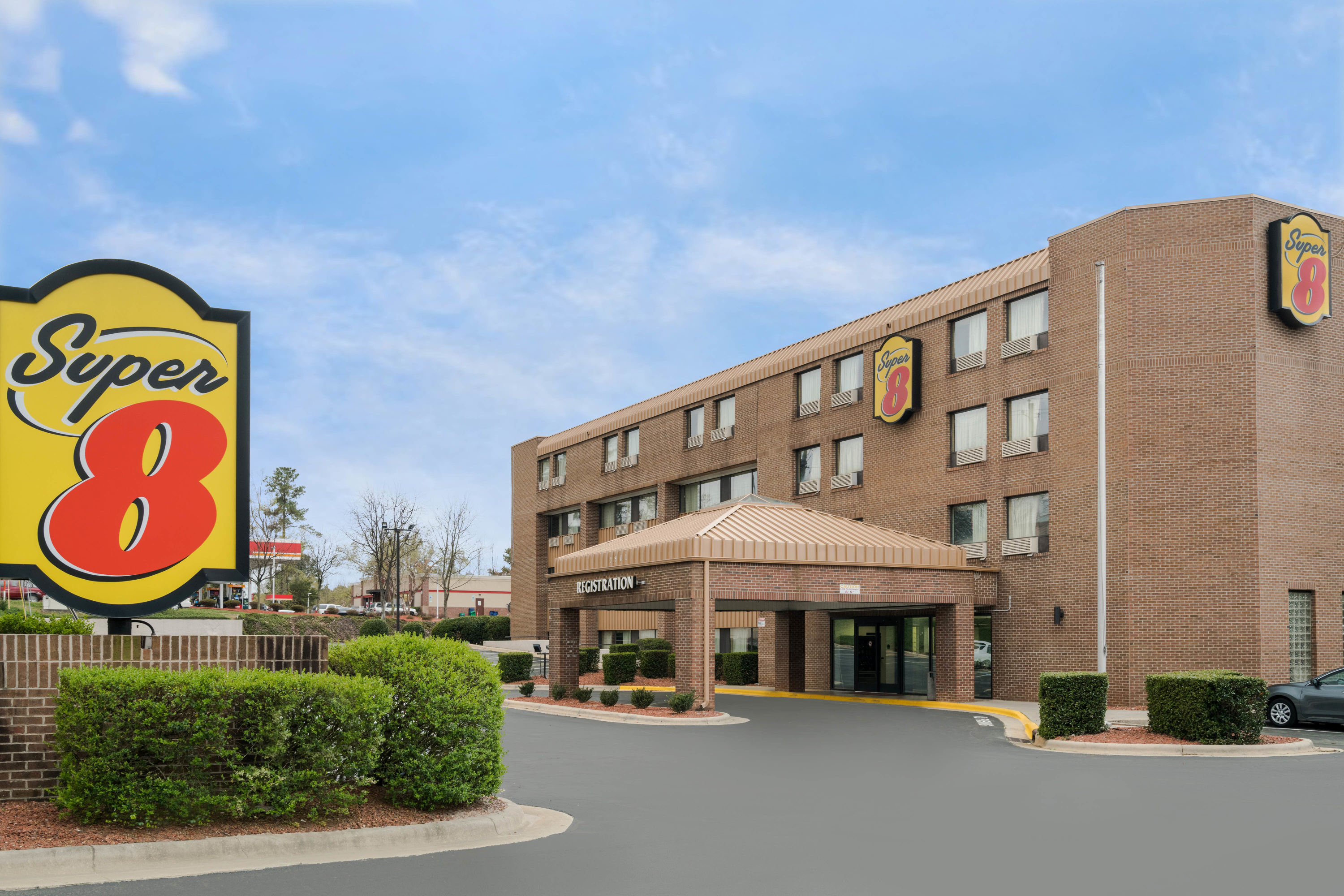 Super 8 By Wyndham Raleigh North East Raleigh Nc Hotels