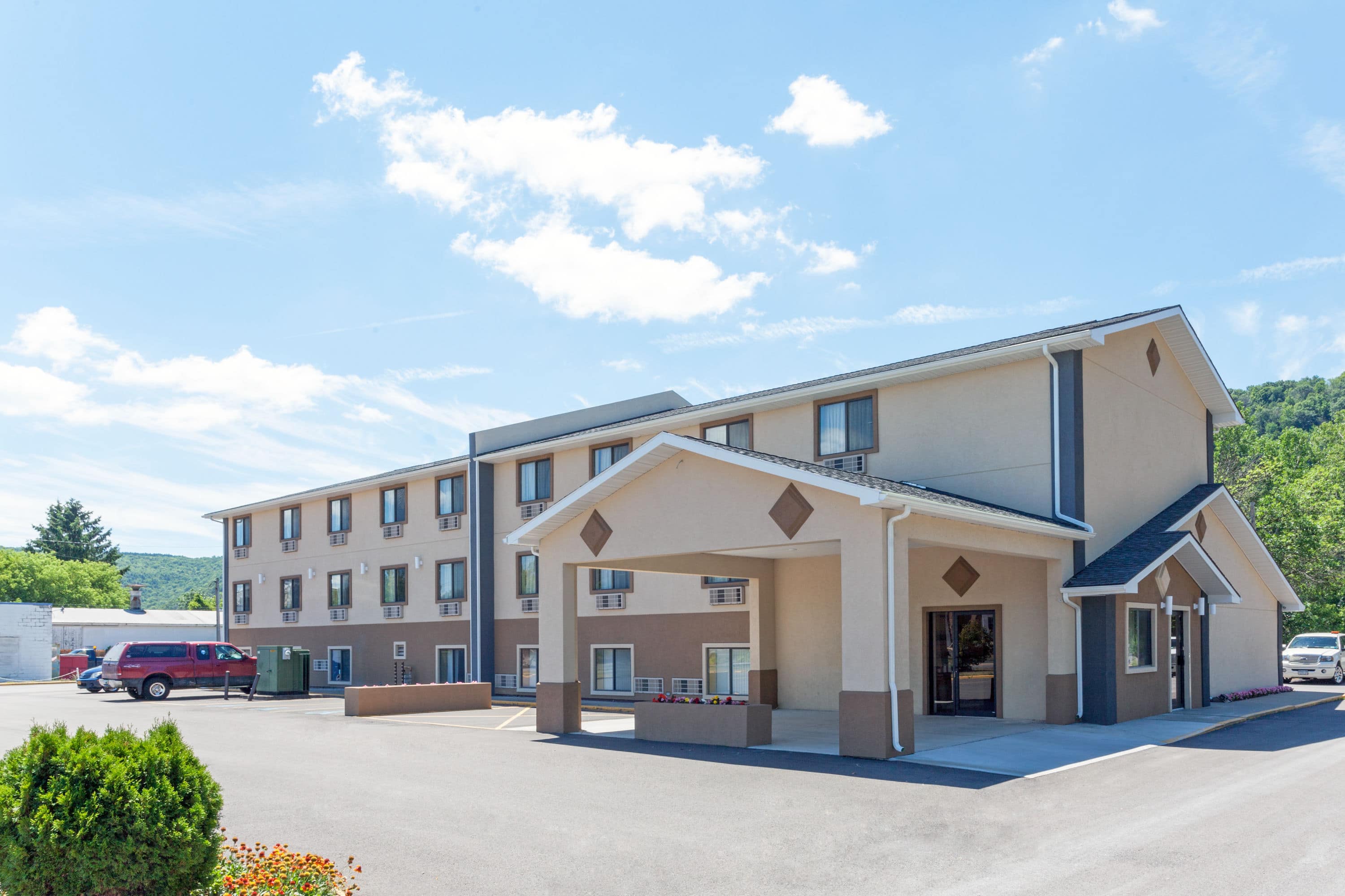 Super 8 by Wyndham Bath Hammondsport Area | Bath, NY Hotels