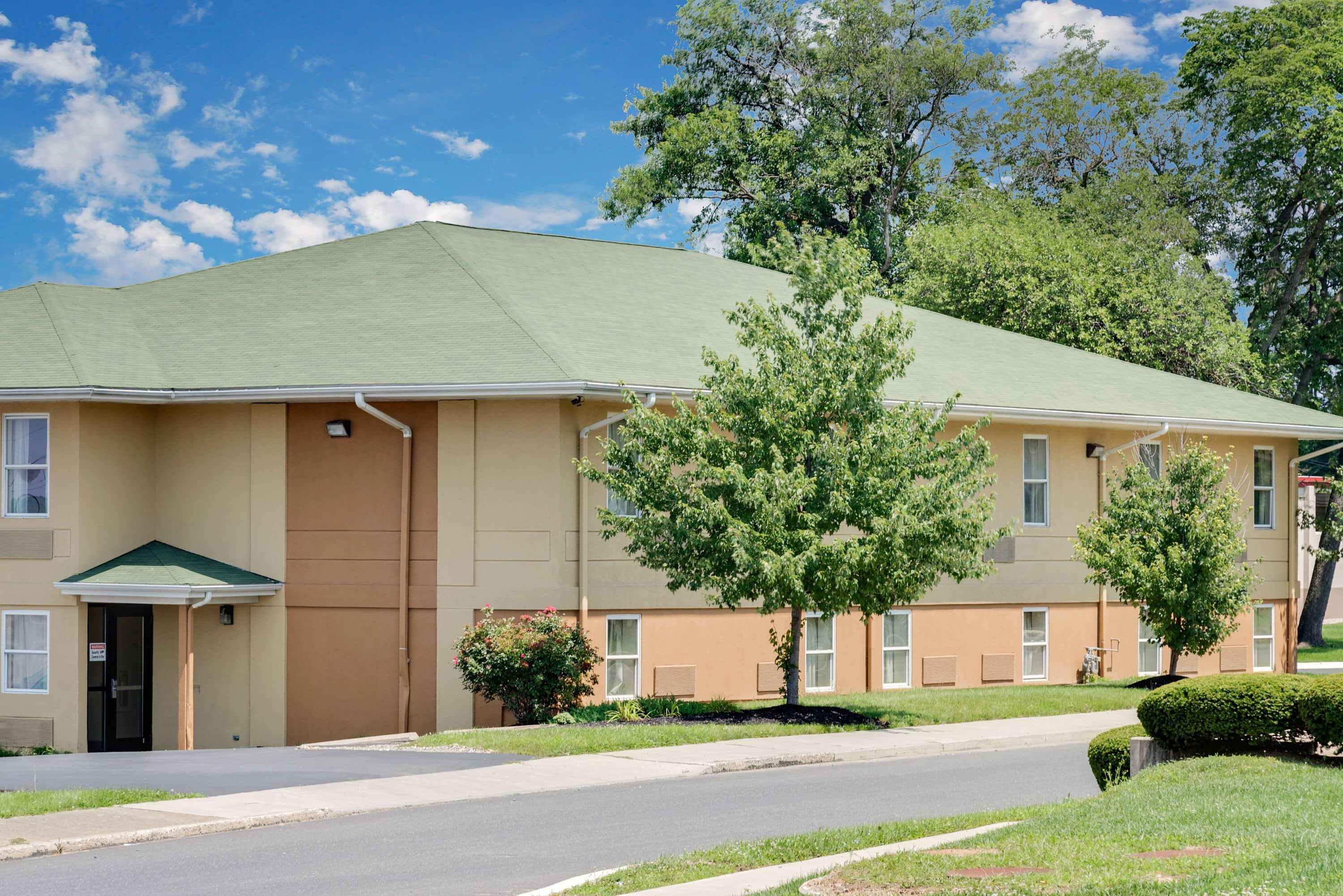 Super 8 By Wyndham Allentown Allentown Pa Hotels