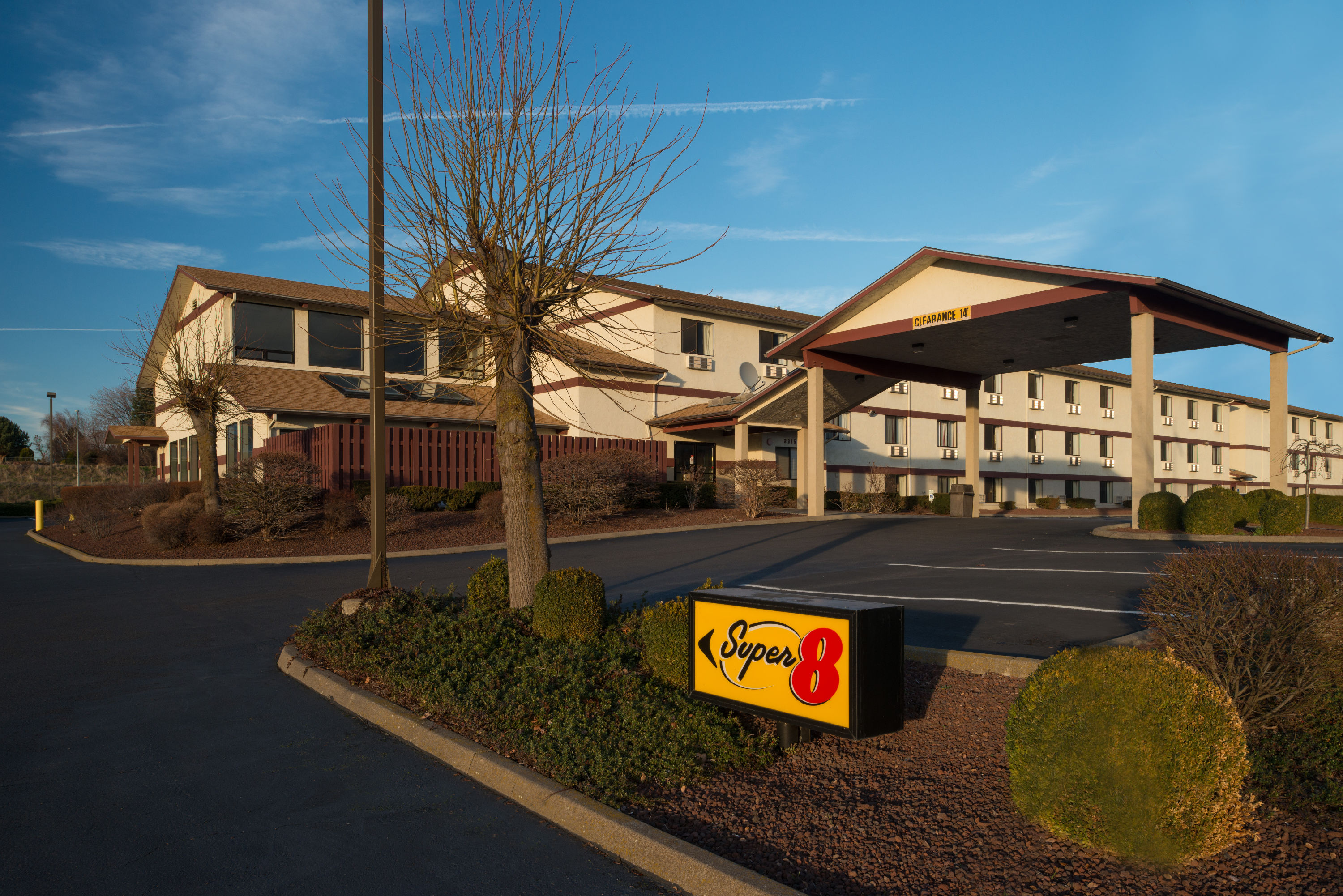 Super 8 by Wyndham Walla Walla Walla Walla, WA Hotels