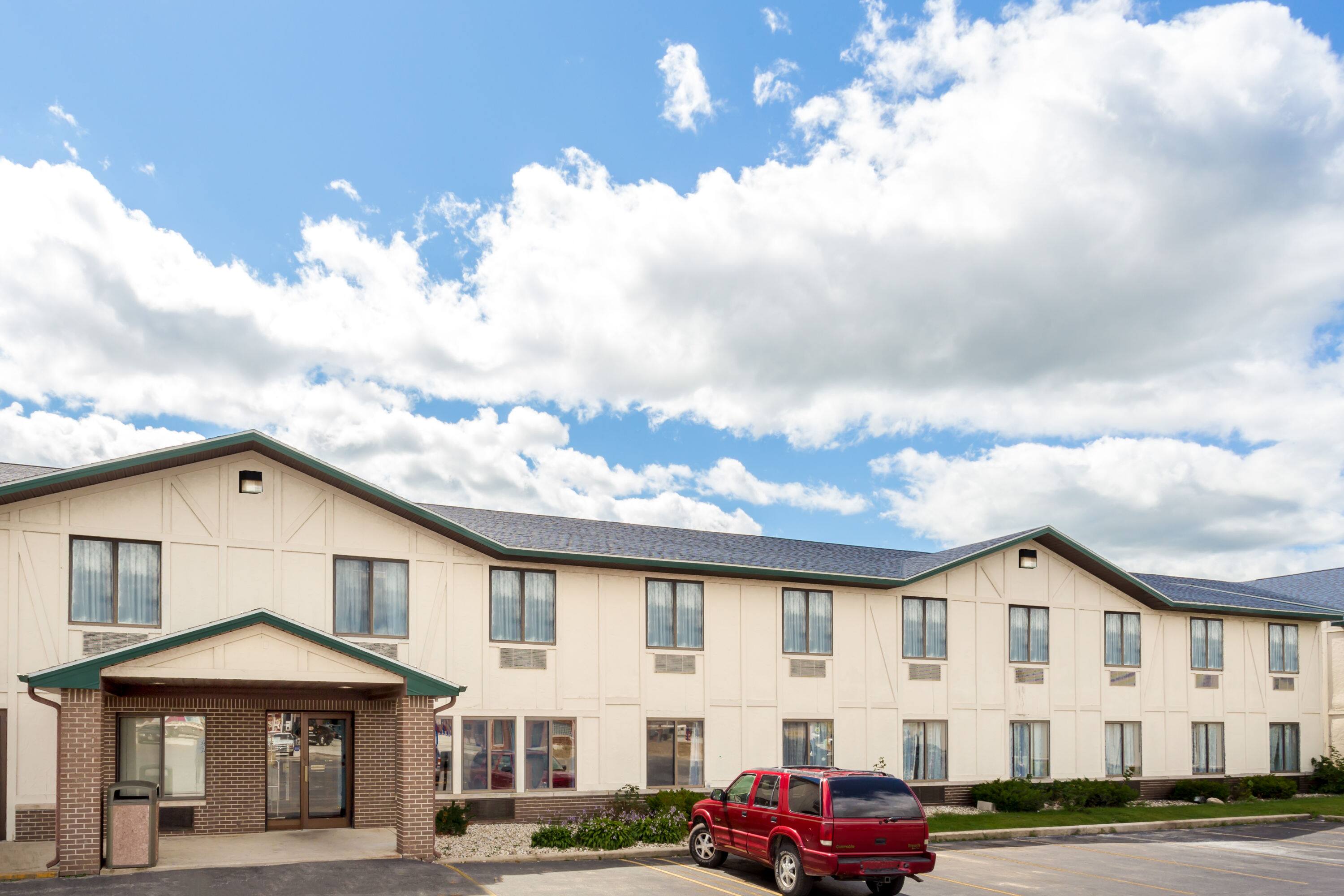 Super 8 by Wyndham Delavan Near Lake Geneva Delavan WI