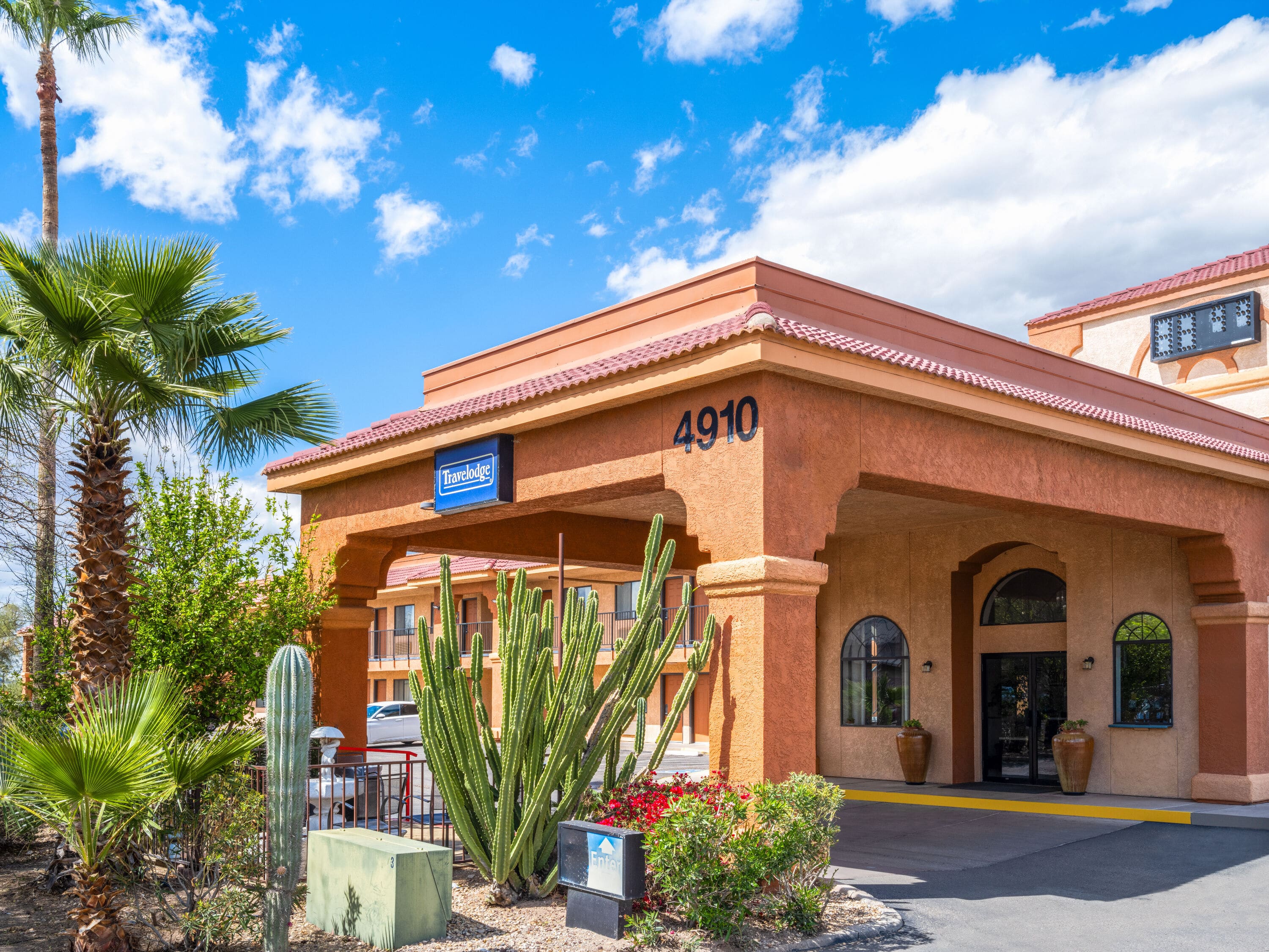 Travelodge by Wyndham Tucson AZ | Tucson, AZ Hotels