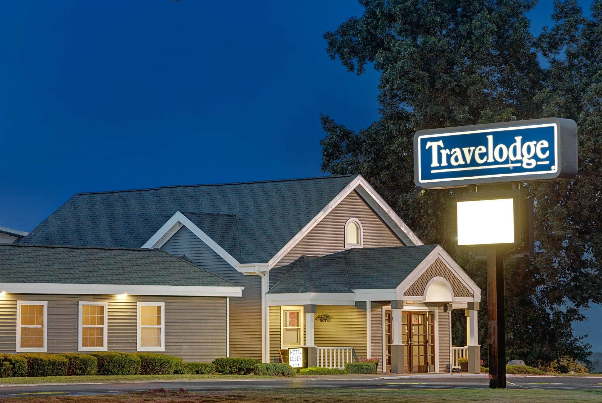 Travelodge by Wyndham Iowa City | Iowa City, IA Hotels